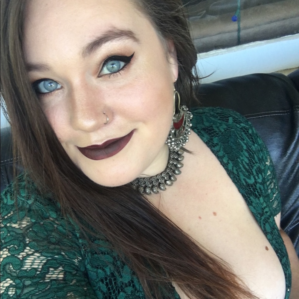 Meet your Posher, Christina